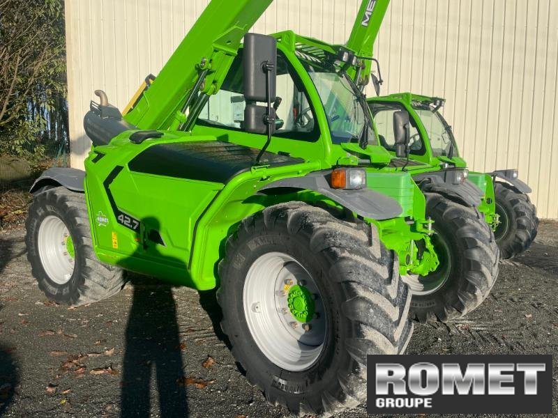 Teleskoplader του τύπου Merlo TF42-7-145-CS, Gebrauchtmaschine σε Gennes sur glaize (Φωτογραφία 2)