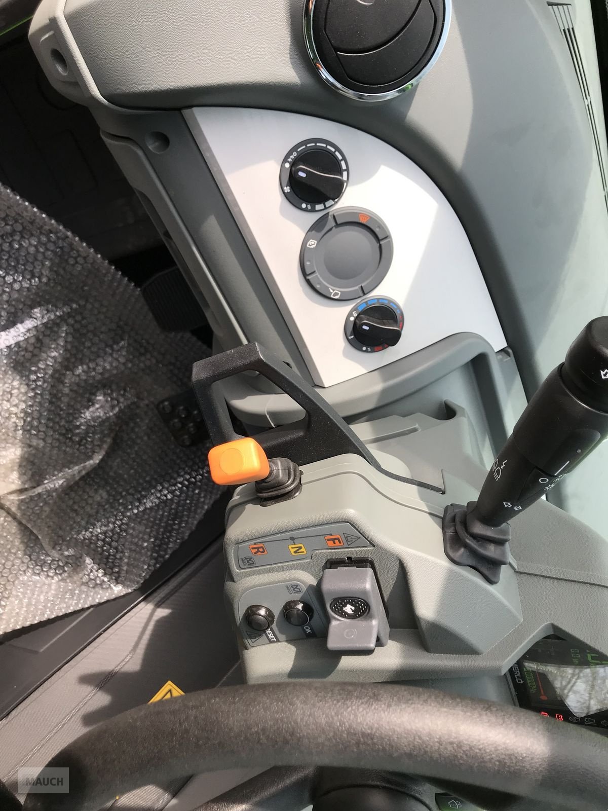 Teleskoplader of the type Merlo Turbofarmer 33.7-G NEU - AKTION, Neumaschine in Burgkirchen (Picture 15)