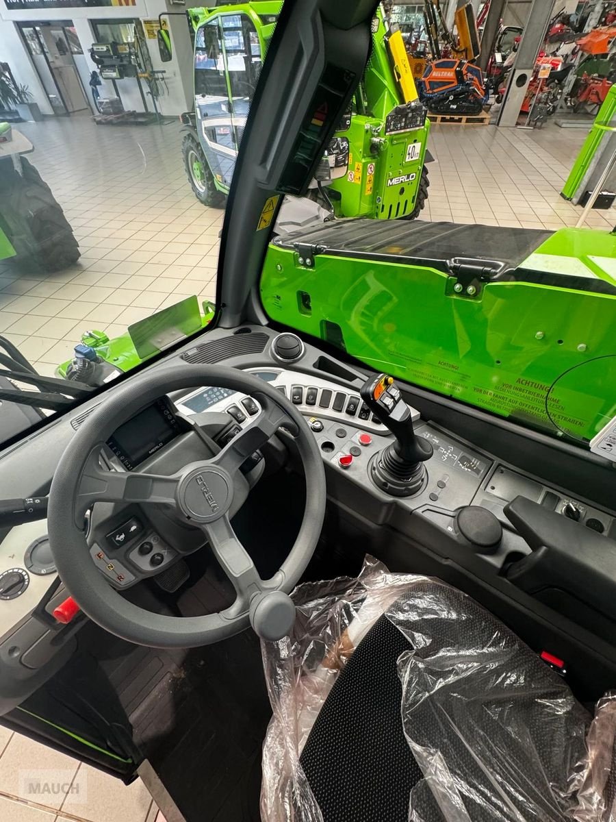 Teleskoplader of the type Merlo Turbofarmer TF30.9 115PS, Neumaschine in Burgkirchen (Picture 5)