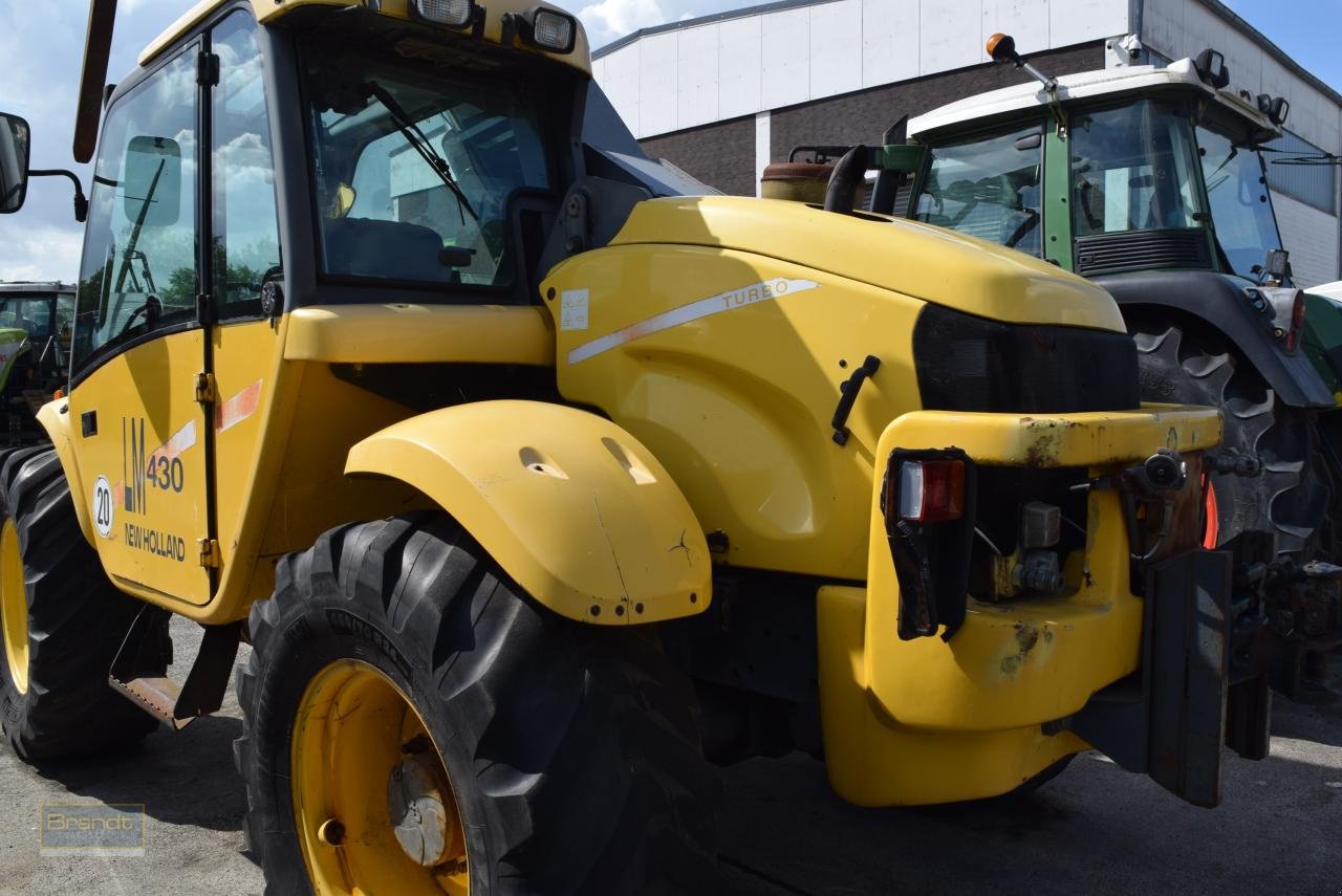 Teleskoplader des Typs New Holland LM 430, Gebrauchtmaschine in Oyten (Bild 4)