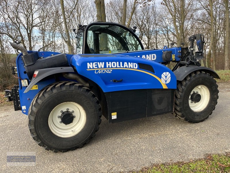 Teleskoplader типа New Holland LM 7.42, Gebrauchtmaschine в Bad Köstritz (Фотография 2)