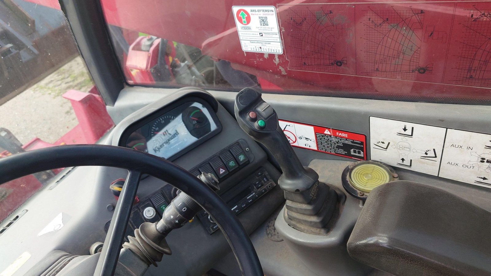 Teleskoplader tip New Holland LM1345 LM1345, Gebrauchtmaschine in Brønderslev (Poză 4)