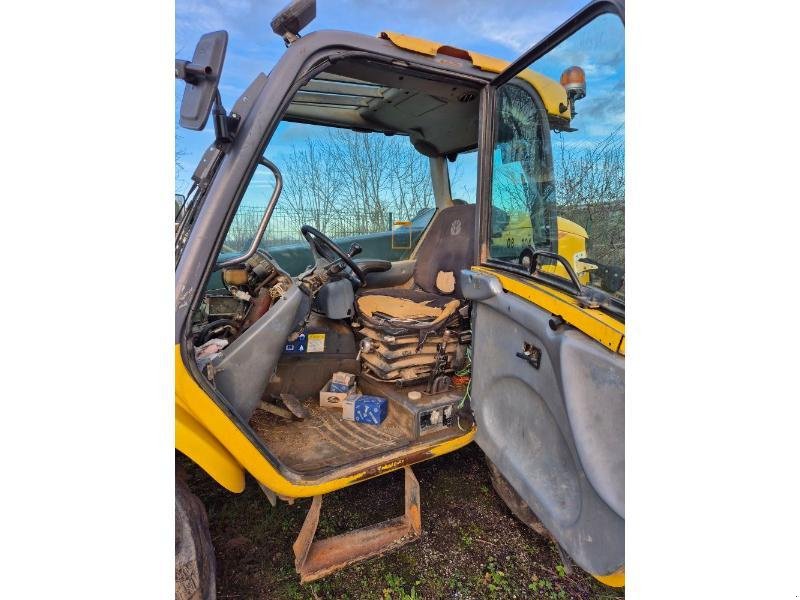 Teleskoplader des Typs New Holland LM430, Gebrauchtmaschine in CHAUMONT (Bild 3)