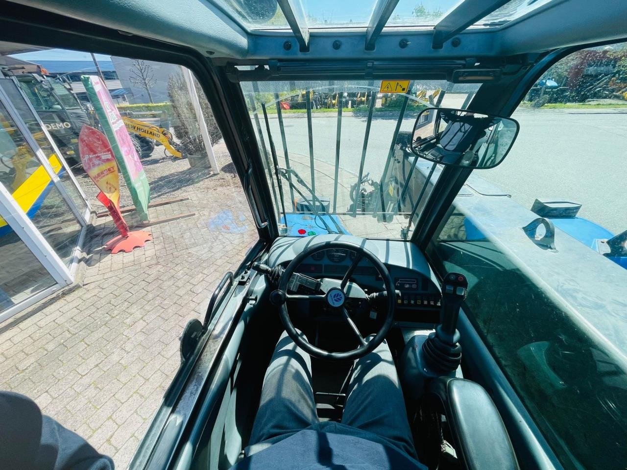 Teleskoplader tip New Holland LM435, Gebrauchtmaschine in Middelfart (Poză 12)