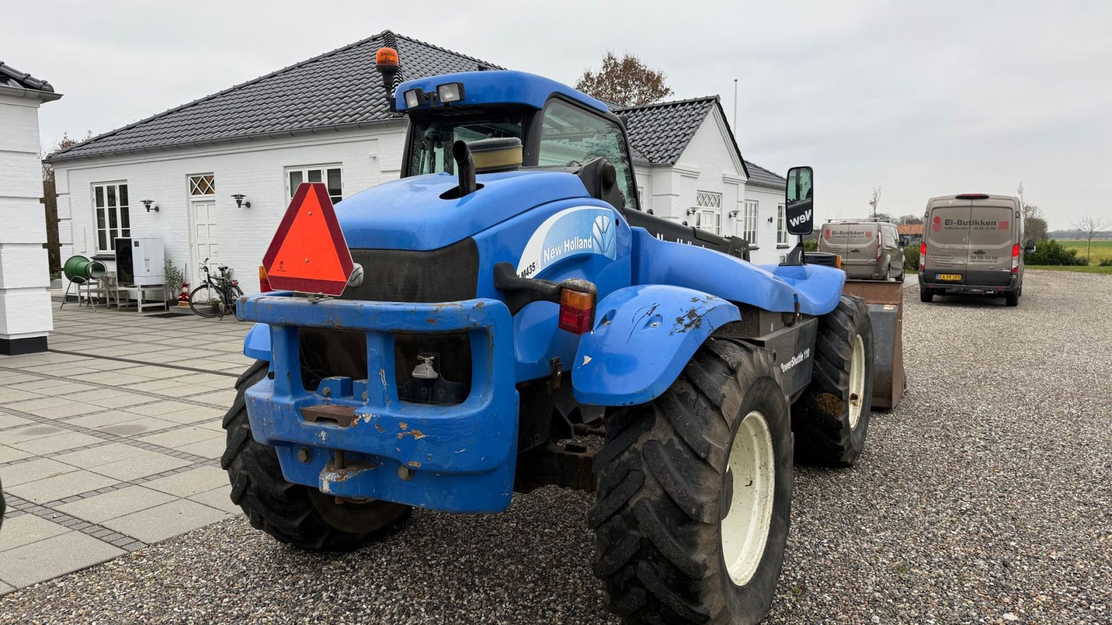 Teleskoplader от тип New Holland LM435A, Gebrauchtmaschine в Gjerlev J. (Снимка 4)