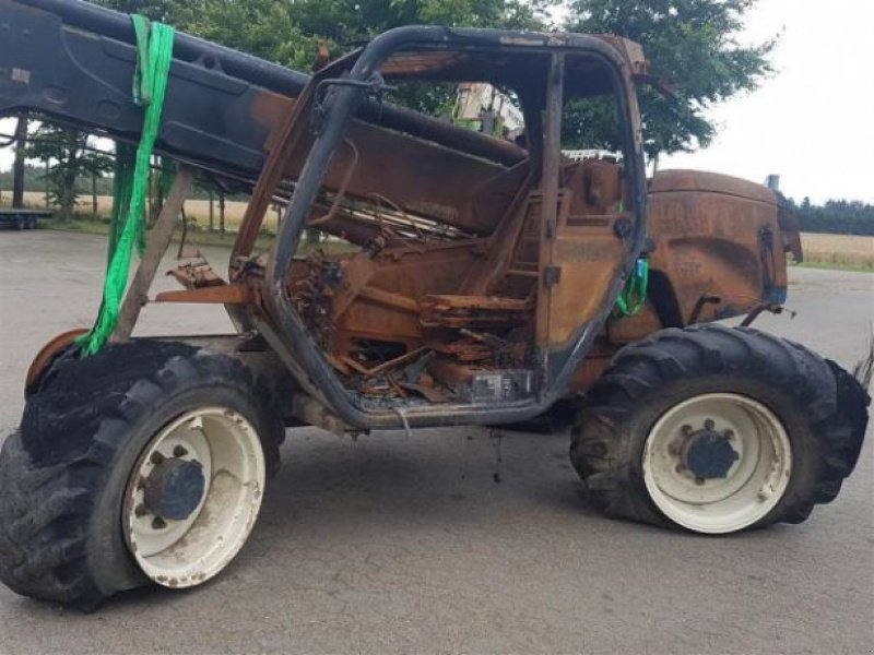 Teleskoplader of the type New Holland LM445, Gebrauchtmaschine in Hemmet (Picture 2)