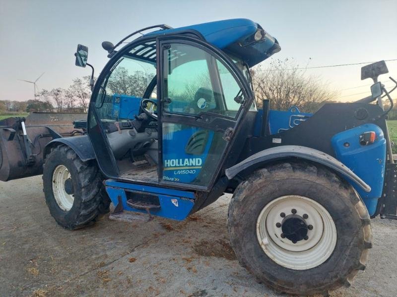 Teleskoplader del tipo New Holland LM5040, Gebrauchtmaschine In ANTIGNY (Immagine 4)