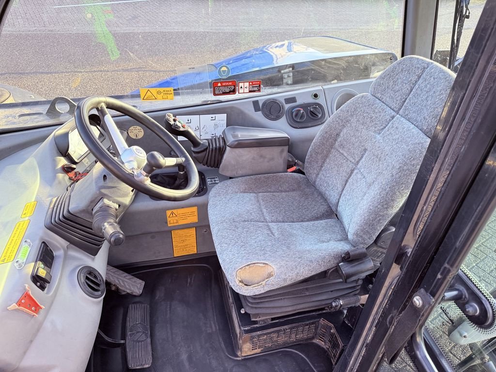 Teleskoplader typu New Holland LM5040, Gebrauchtmaschine v BOEKEL (Obrázek 4)