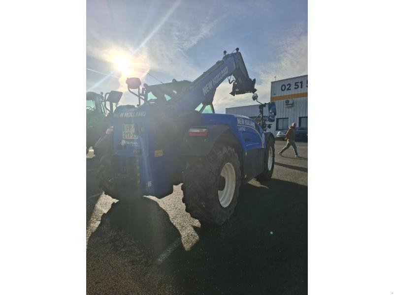 Teleskoplader van het type New Holland LM7-42, Gebrauchtmaschine in ANTIGNY (Foto 5)