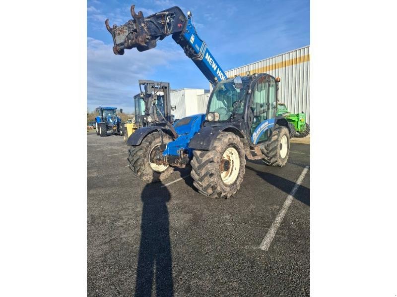 Teleskoplader типа New Holland LM7-42, Gebrauchtmaschine в ANTIGNY (Фотография 1)