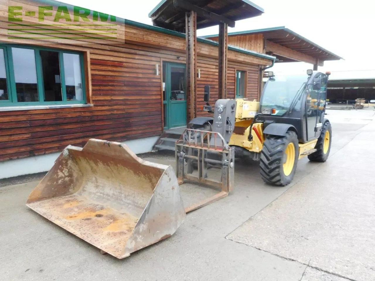 Teleskoplader typu New Holland lm732 mit schaufel und gabel, Gebrauchtmaschine v ST. NIKOLAI/DR. (Obrázek 2)