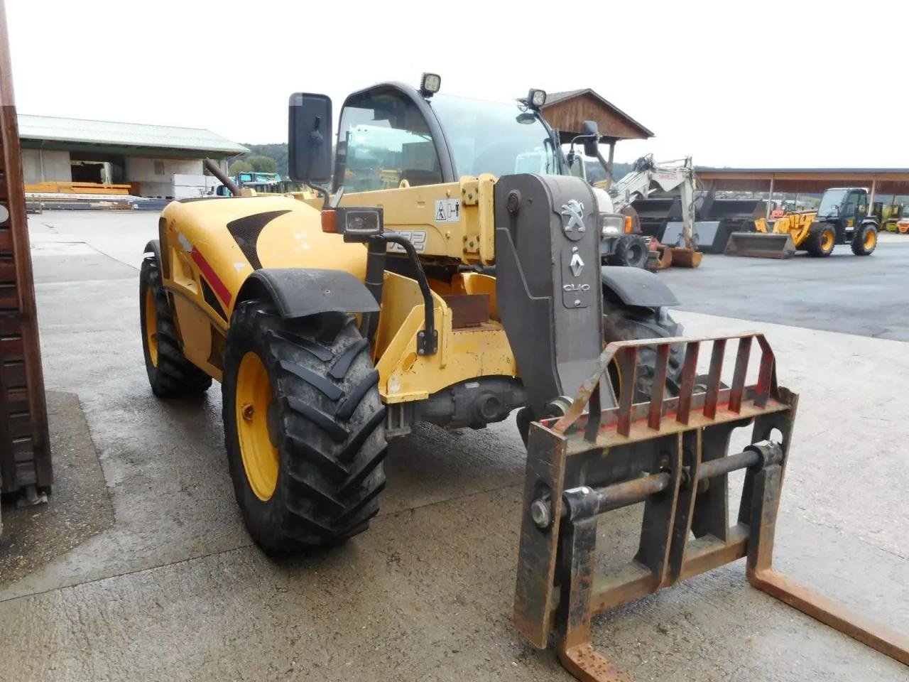 Teleskoplader typu New Holland lm732 mit schaufel und gabel, Gebrauchtmaschine v ST. NIKOLAI/DR. (Obrázek 5)