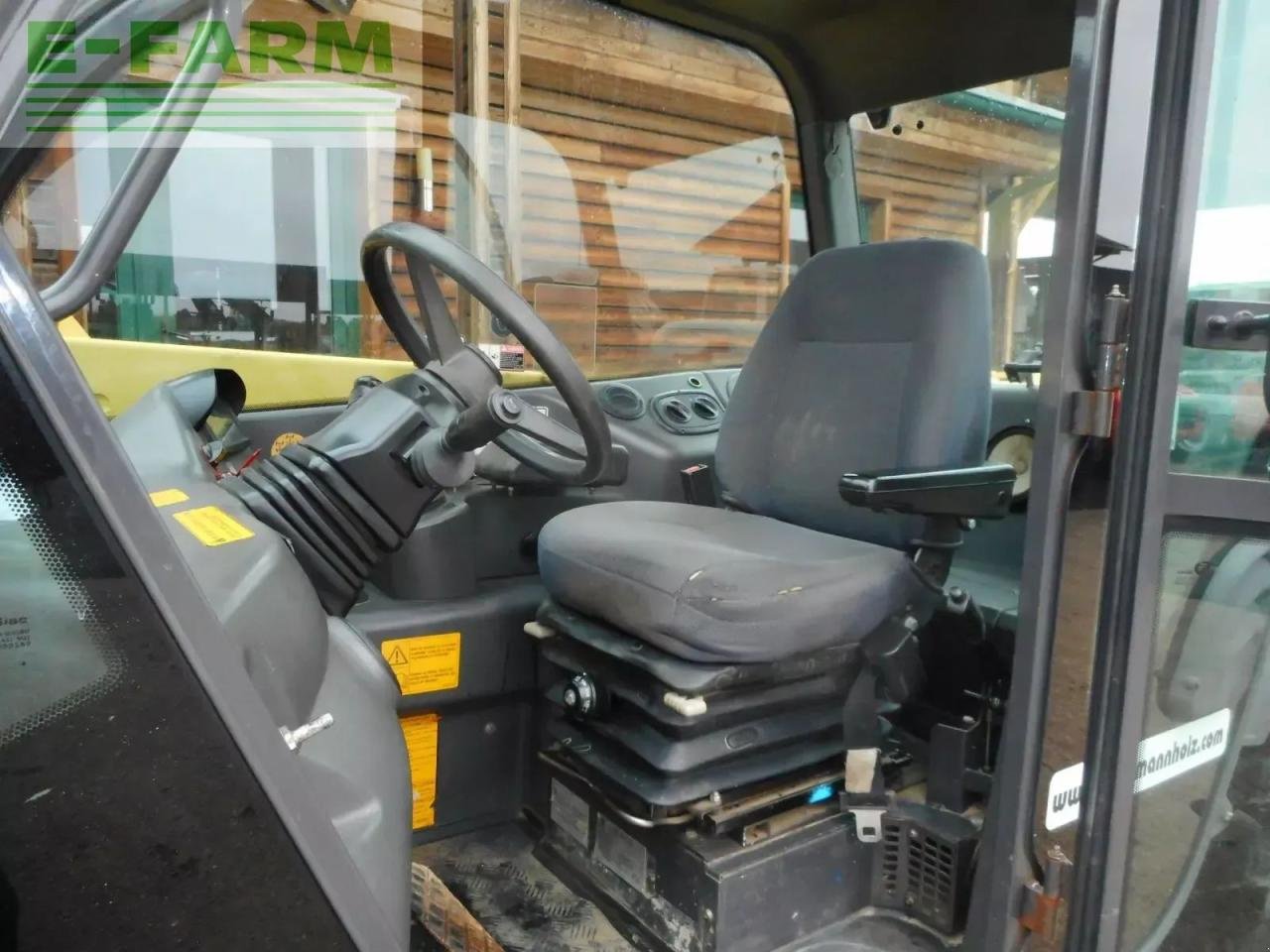 Teleskoplader typu New Holland lm732 mit schaufel und gabel, Gebrauchtmaschine v ST. NIKOLAI/DR. (Obrázek 8)