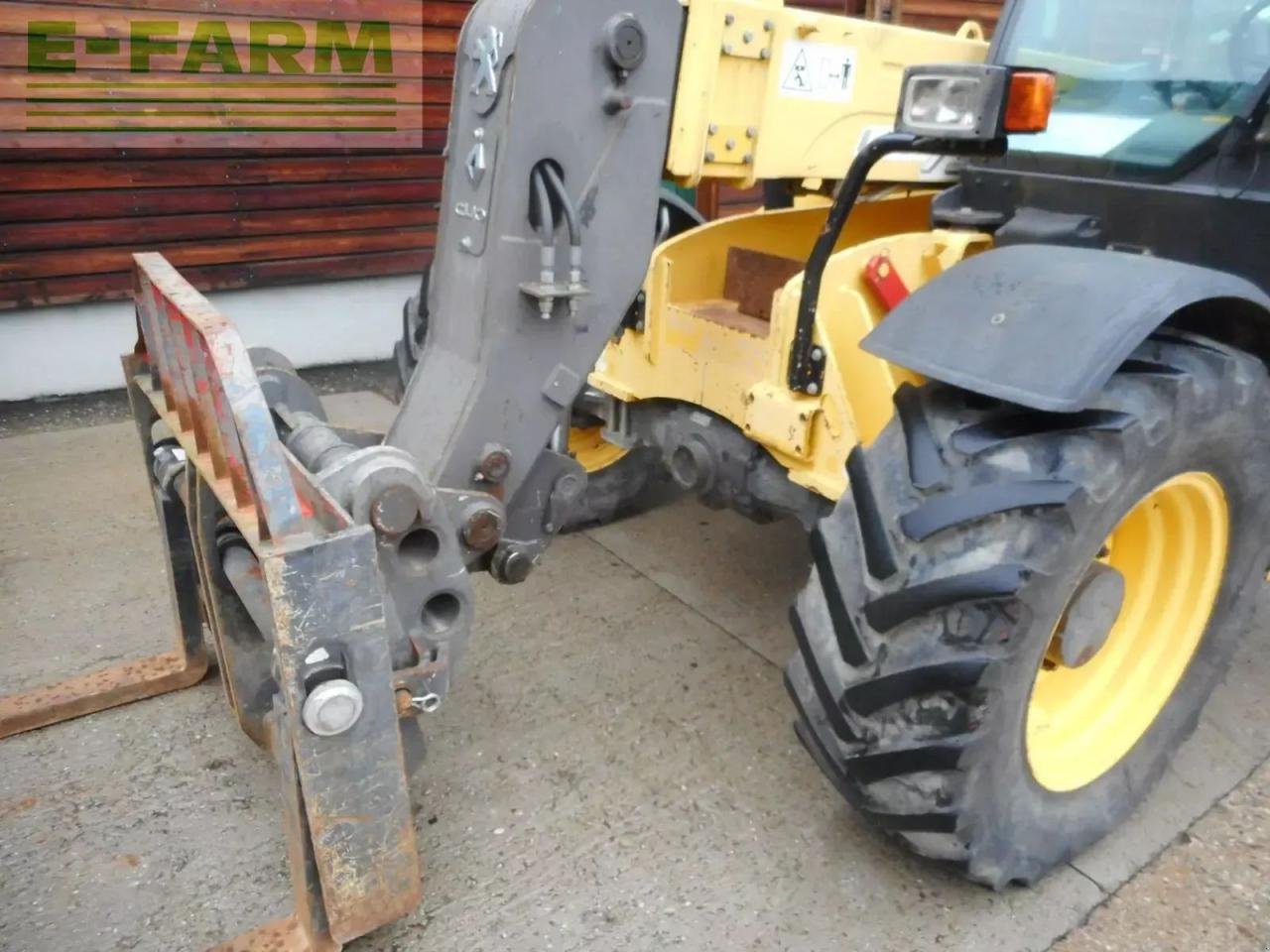 Teleskoplader typu New Holland lm732 mit schaufel und gabel, Gebrauchtmaschine v ST. NIKOLAI/DR. (Obrázek 13)