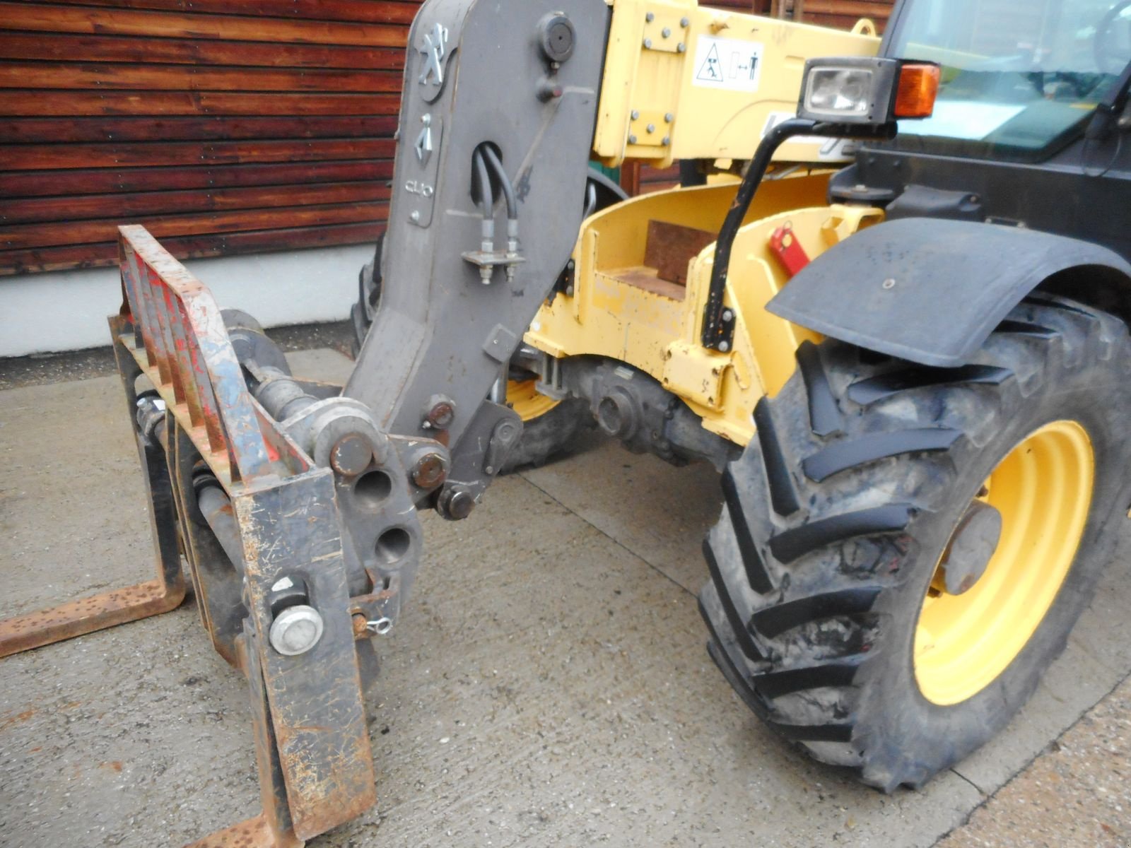 Teleskoplader of the type New Holland LM732 mit Schaufel und Gabel, Gebrauchtmaschine in St. Nikolai ob Draßling (Picture 13)