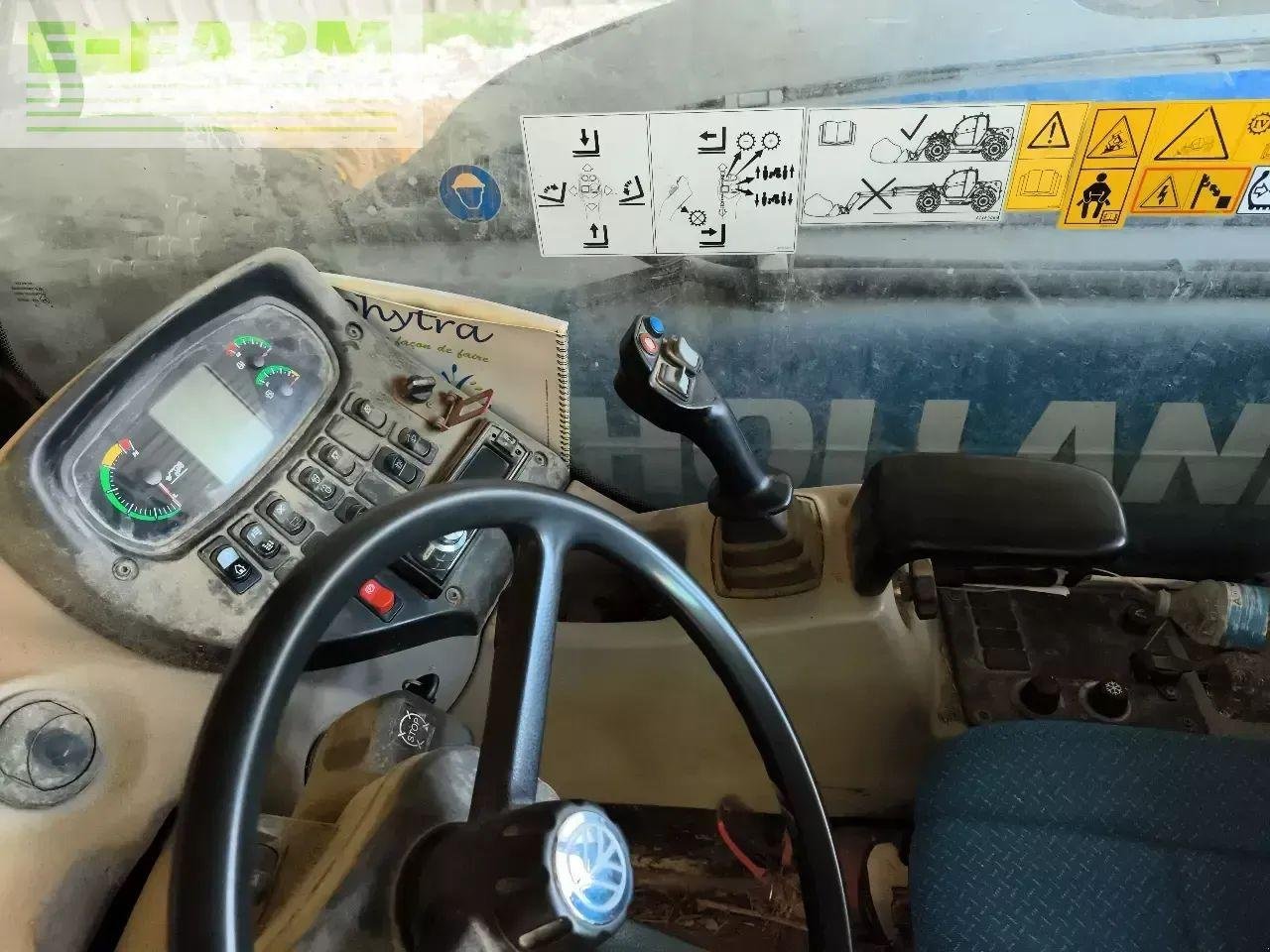 Teleskoplader des Typs New Holland lm7.35, Gebrauchtmaschine in CHAUVONCOURT (Bild 8)