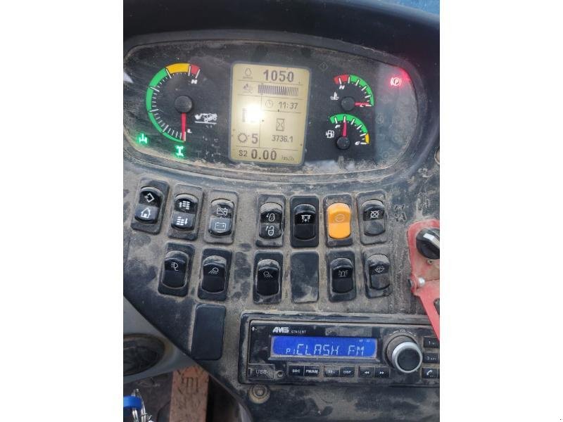 Teleskoplader типа New Holland LM7.42, Gebrauchtmaschine в BRAY en Val (Фотография 5)