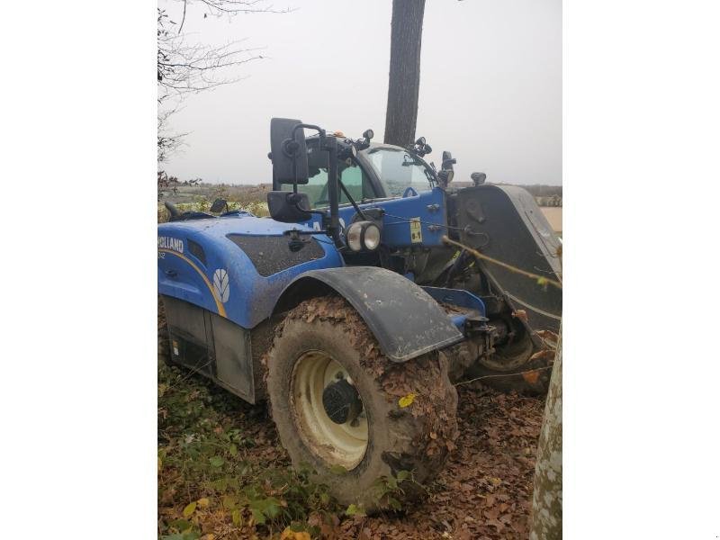 Teleskoplader типа New Holland LM7.42, Gebrauchtmaschine в BRAY en Val (Фотография 3)