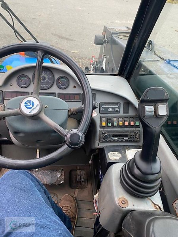 Teleskoplader от тип New Holland Teleskoplader LM 435 A, Gebrauchtmaschine в Prüm-Dausfeld (Снимка 5)