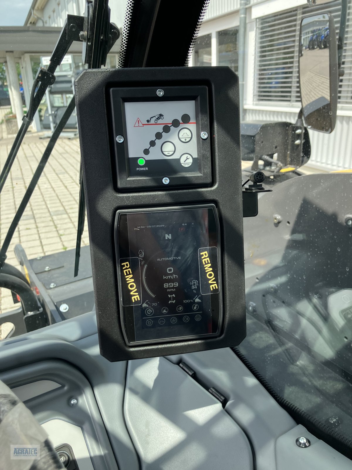 Teleskoplader des Typs New Holland TH 6.26, Neumaschine in Salching bei Straubing (Bild 7)