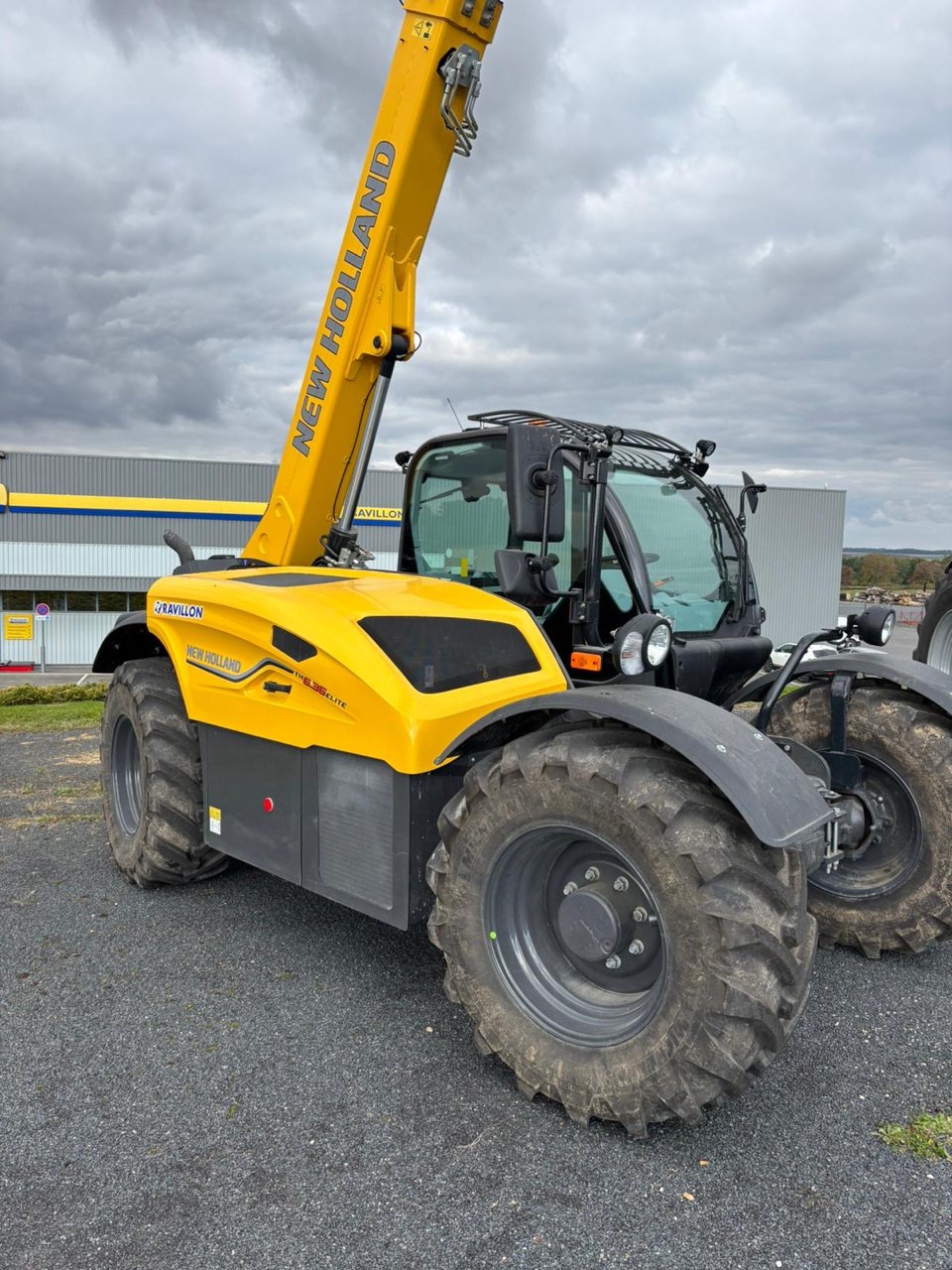 Teleskoplader of the type New Holland TH 6.36 ELITE, Gebrauchtmaschine in VERT TOULON (Picture 1)
