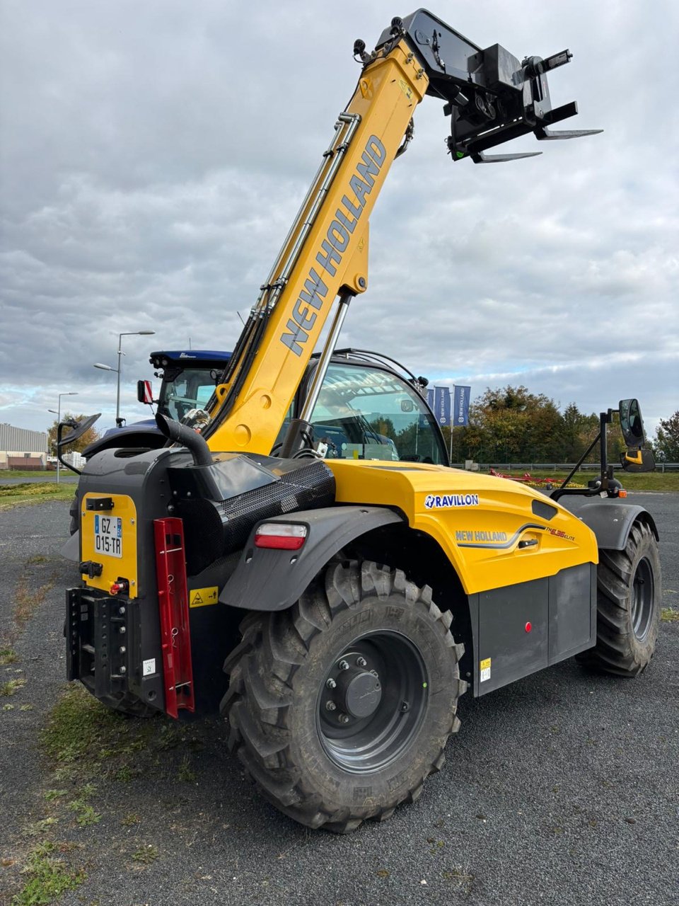 Teleskoplader of the type New Holland TH 6.36 ELITE, Gebrauchtmaschine in VERT TOULON (Picture 3)