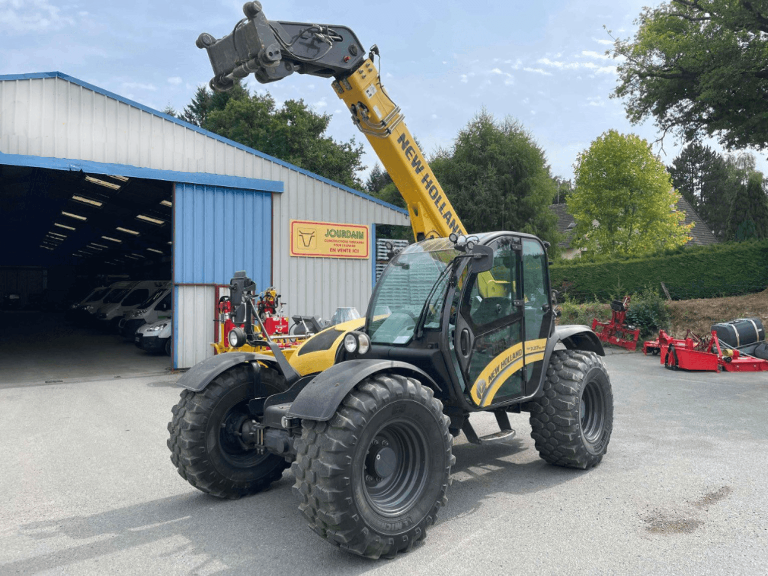 Teleskoplader of the type New Holland TH 7.37 ELITE, Gebrauchtmaschine in LA SOUTERRAINE (Picture 1)