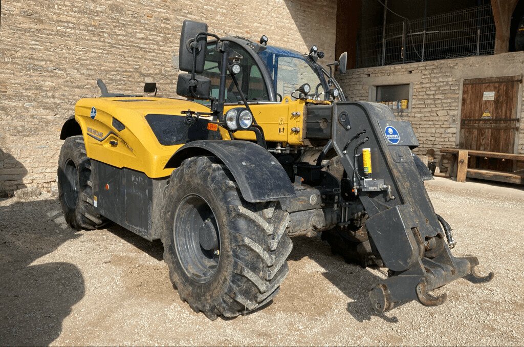 Teleskoplader des Typs New Holland TH 7.37 ELITE, Gebrauchtmaschine in VAROIS & CHAIGNOT (Bild 4)