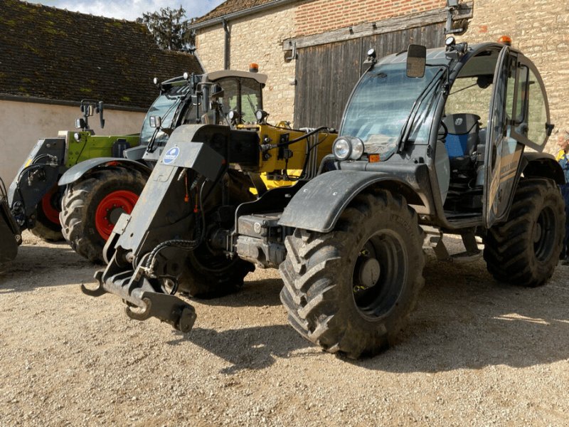 Teleskoplader des Typs New Holland TH 7.37 ELITE, Gebrauchtmaschine in VAROIS & CHAIGNOT (Bild 1)