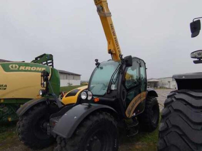 Teleskoplader des Typs New Holland TH 7.42 ELITE, Gebrauchtmaschine in Schwedt (Bild 1)