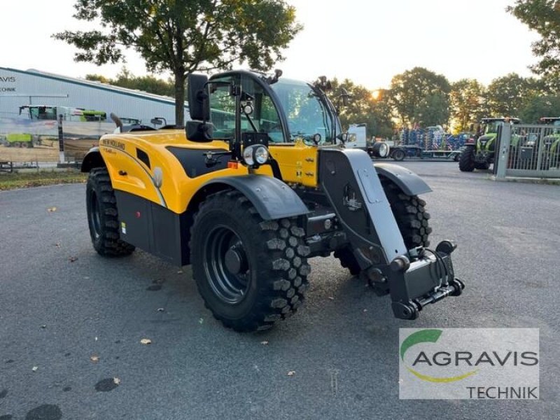 Teleskoplader of the type New Holland TH 7.42 ELITE, Gebrauchtmaschine in Meppen (Picture 3)