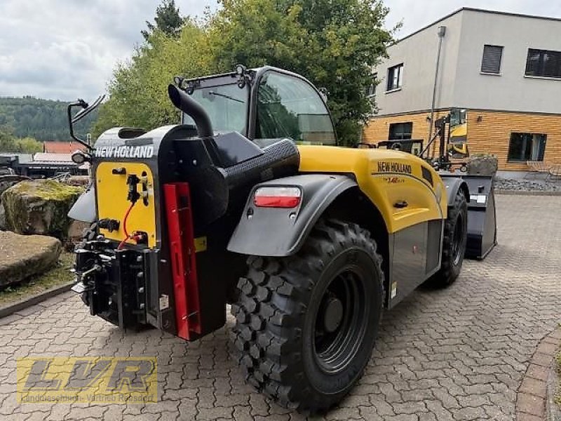 Teleskoplader of the type New Holland TH 7.42 ELITE, Vorführmaschine in Steinau-Rebsdorf (Picture 5)
