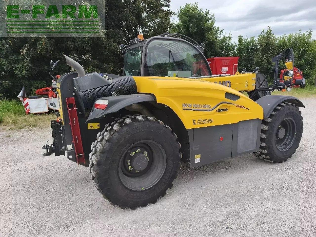 Teleskoplader typu New Holland th 7.42 elite, Gebrauchtmaschine v CHAUVONCOURT (Obrázek 3)