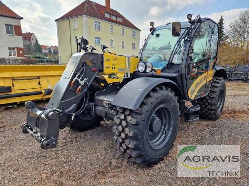 Teleskoplader of the type New Holland TH 7.42 ELITE, Neumaschine in Grimma (Picture 1)