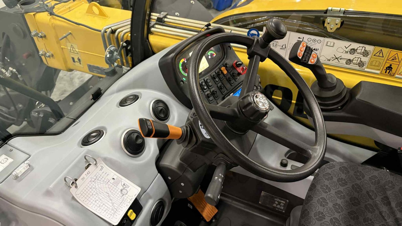 Teleskoplader del tipo New Holland TH 7.42 Elite, Gebrauchtmaschine en Mariager (Imagen 13)