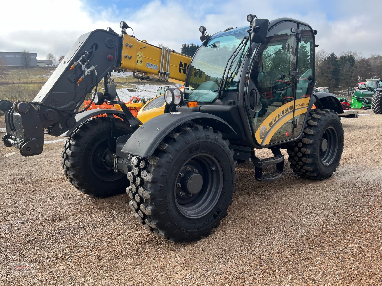 Teleskoplader от тип New Holland TH 7.42 Elite, Gebrauchtmaschine в Mainburg/Wambach (Снимка 12)