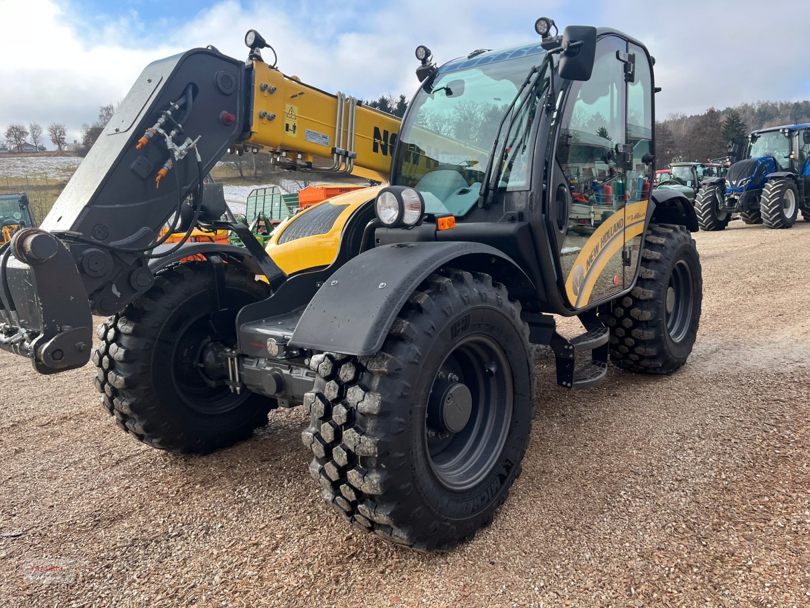 Teleskoplader от тип New Holland TH 7.42 Elite, Gebrauchtmaschine в Mainburg/Wambach (Снимка 13)