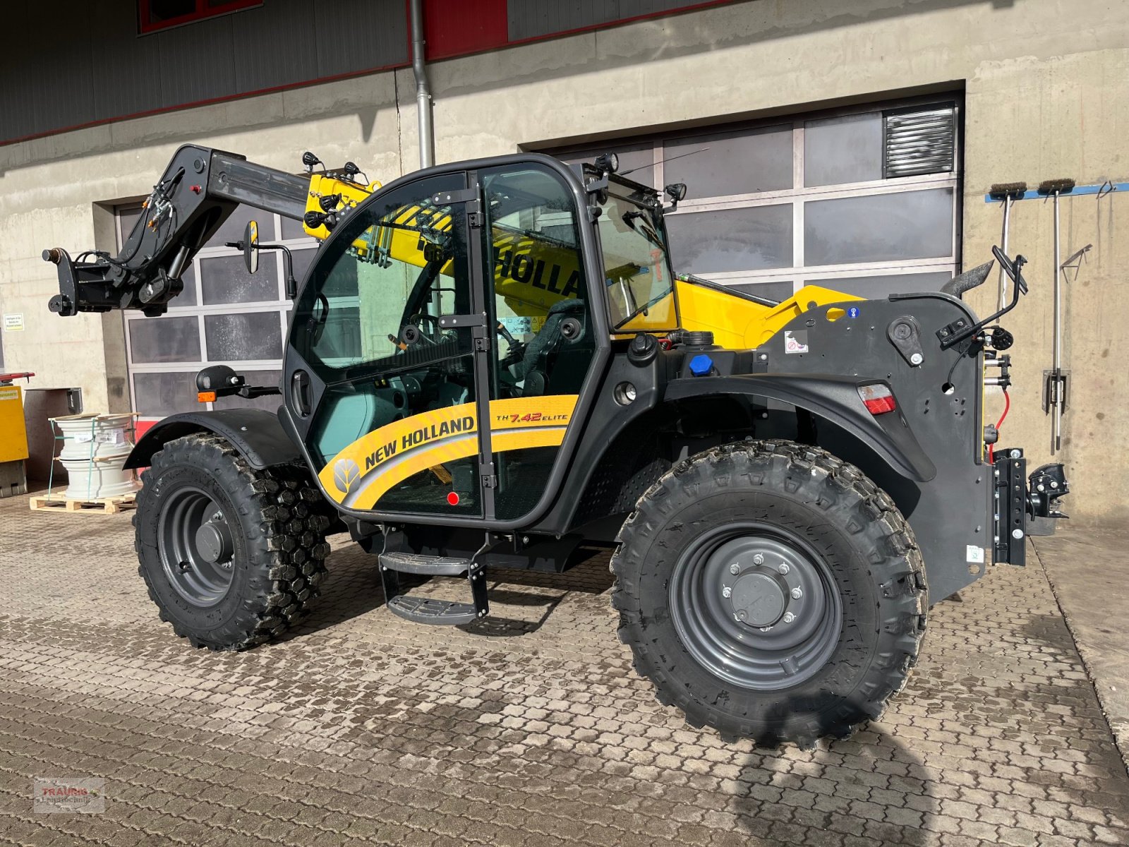 Teleskoplader от тип New Holland TH 7.42 Elite, Gebrauchtmaschine в Mainburg/Wambach (Снимка 22)