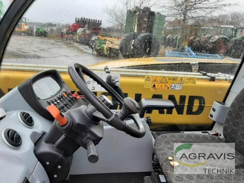 Teleskoplader typu New Holland TH 7.42 PLUS, Gebrauchtmaschine v Calbe / Saale (Obrázek 12)