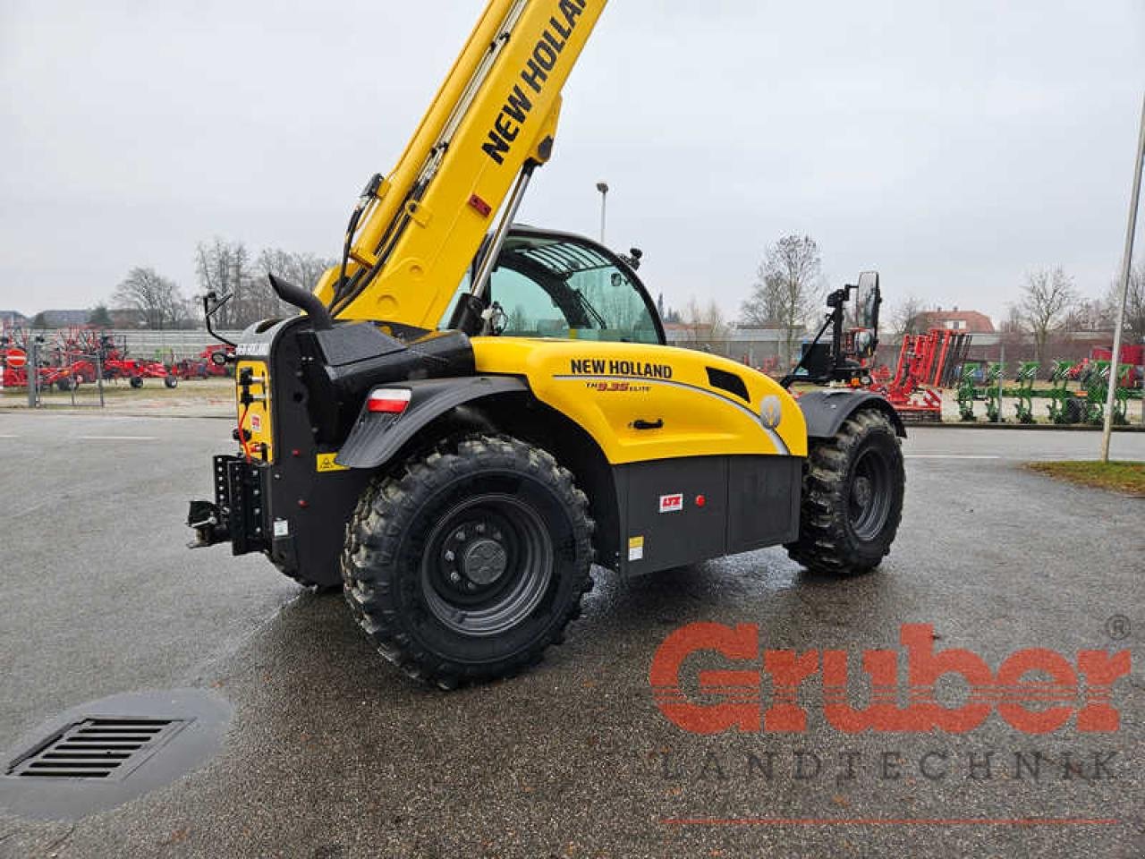 Teleskoplader des Typs New Holland TH 9.35 Elite, Gebrauchtmaschine in Ampfing (Bild 7)