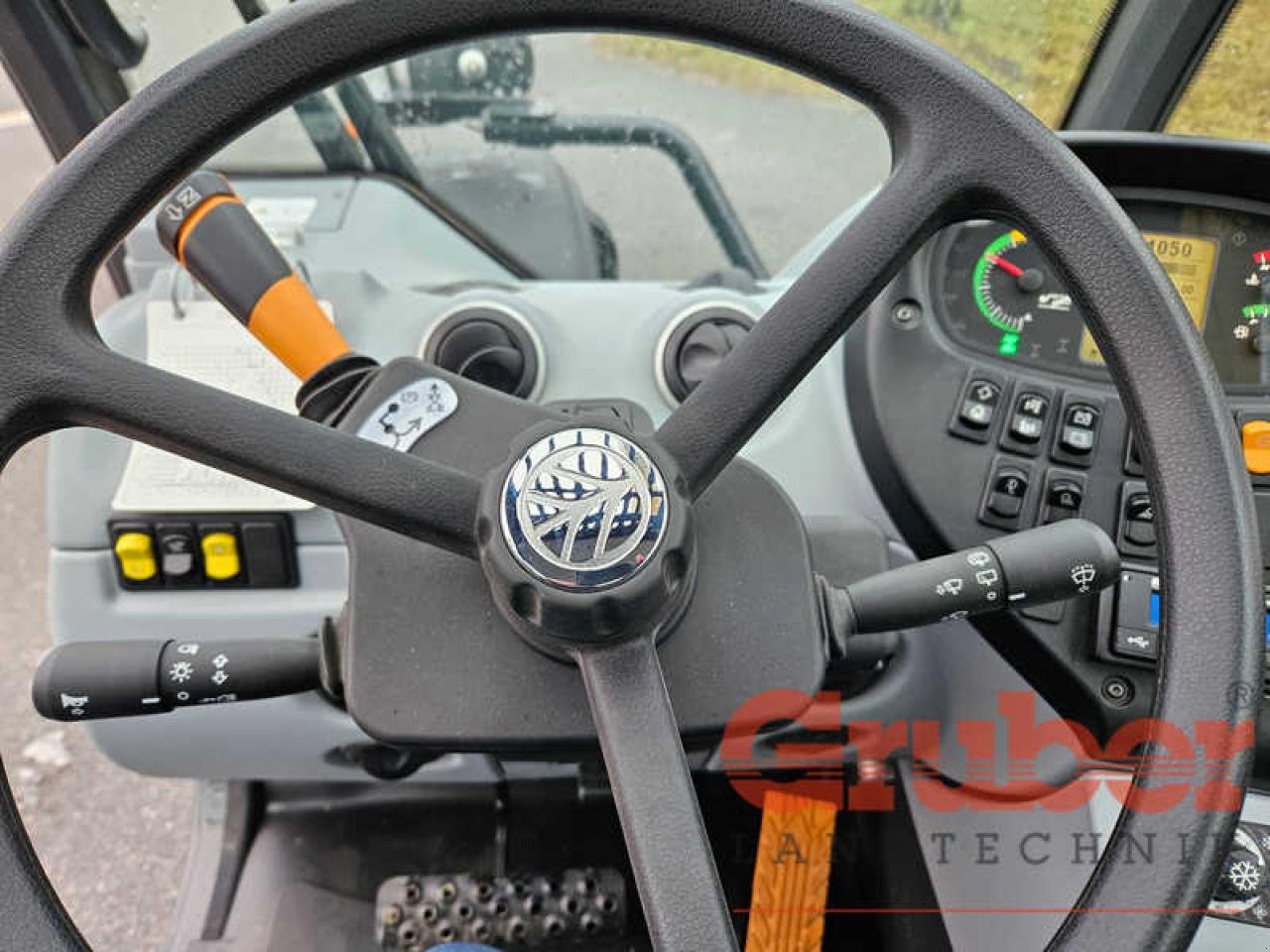 Teleskoplader des Typs New Holland TH 9.35 Elite, Gebrauchtmaschine in Ampfing (Bild 18)