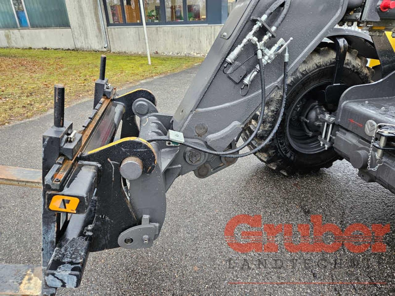 Teleskoplader des Typs New Holland TH 9.35 Elite, Gebrauchtmaschine in Ampfing (Bild 20)