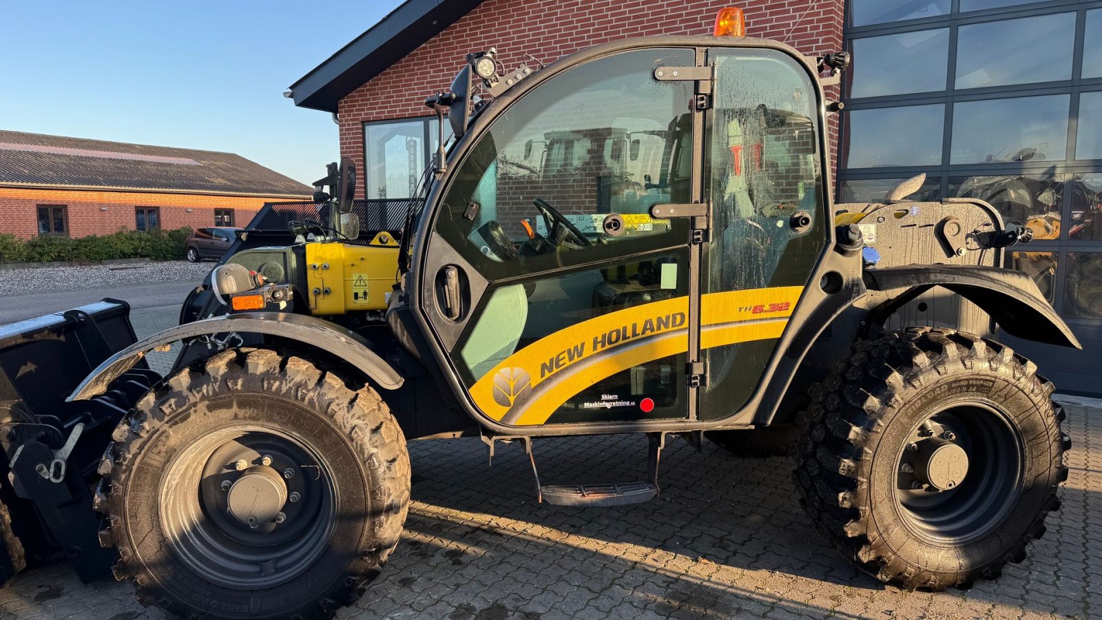 Teleskoplader del tipo New Holland TH6.32, Gebrauchtmaschine In Ikast (Immagine 2)