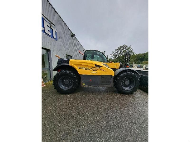 Teleskoplader des Typs New Holland TH636, Gebrauchtmaschine in PLUMELEC (Bild 1)