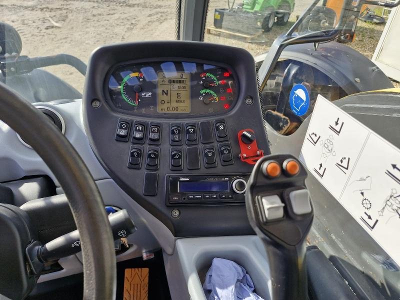 Teleskoplader of the type New Holland TH7.32, Gebrauchtmaschine in BRAY en Val (Picture 9)