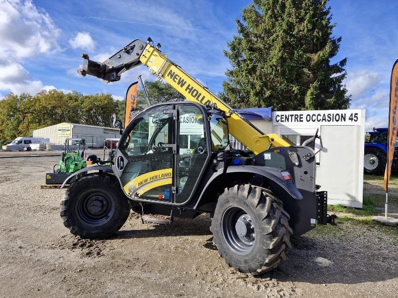 Teleskoplader of the type New Holland TH7.32, Gebrauchtmaschine in BRAY en Val (Picture 7)
