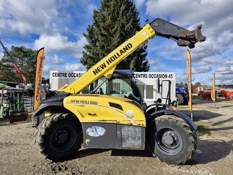 Teleskoplader of the type New Holland TH7.32, Gebrauchtmaschine in BRAY en Val (Picture 4)