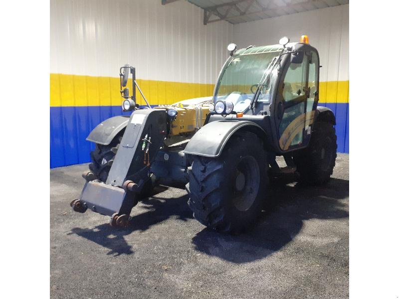 Teleskoplader des Typs New Holland TH7.32, Gebrauchtmaschine in HERLIN LE SEC (Bild 2)
