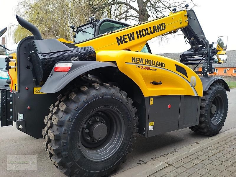 Teleskoplader des Typs New Holland TH7.42 Plus, Neumaschine in Genthin (Bild 4)