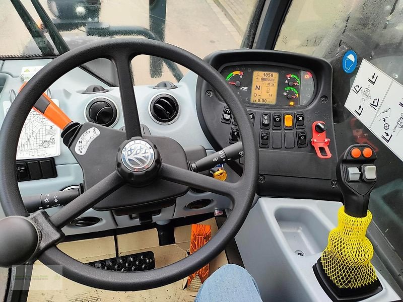 Teleskoplader des Typs New Holland TH7.42 Plus, Neumaschine in Genthin (Bild 6)